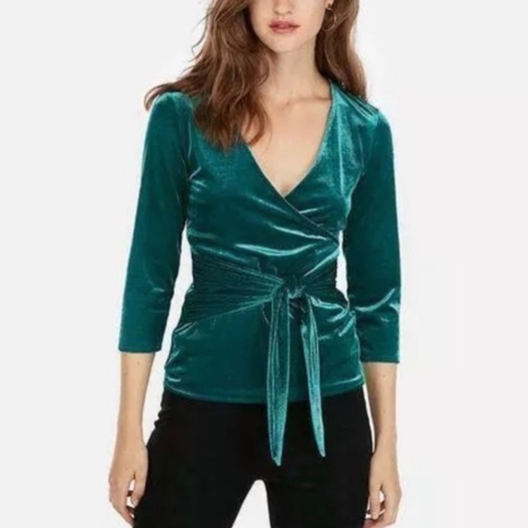 🆕 Express Desire solid green stretch velvet wrap front v neck 3/4 sleeve ribbe… - Picture 3 of 8